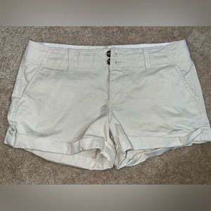 Old navy perfect 3.5” shorts, NWOT